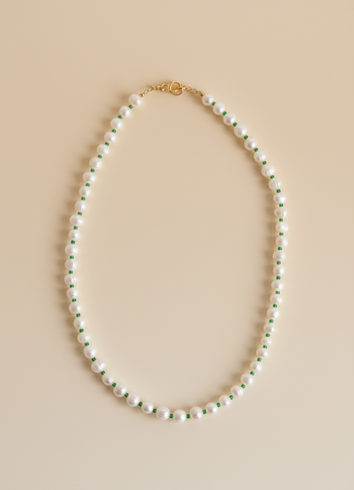 Collier perles eau douce Manoé, bijou artisanal suisse